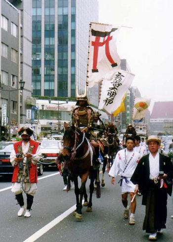 騎馬武者の列